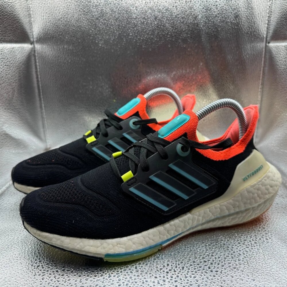 Size 7.5 Adidas Ultraboost 22 Core Black Skyrus Turbo Womens Running Shoe GY8681 - Picture 3 of 8